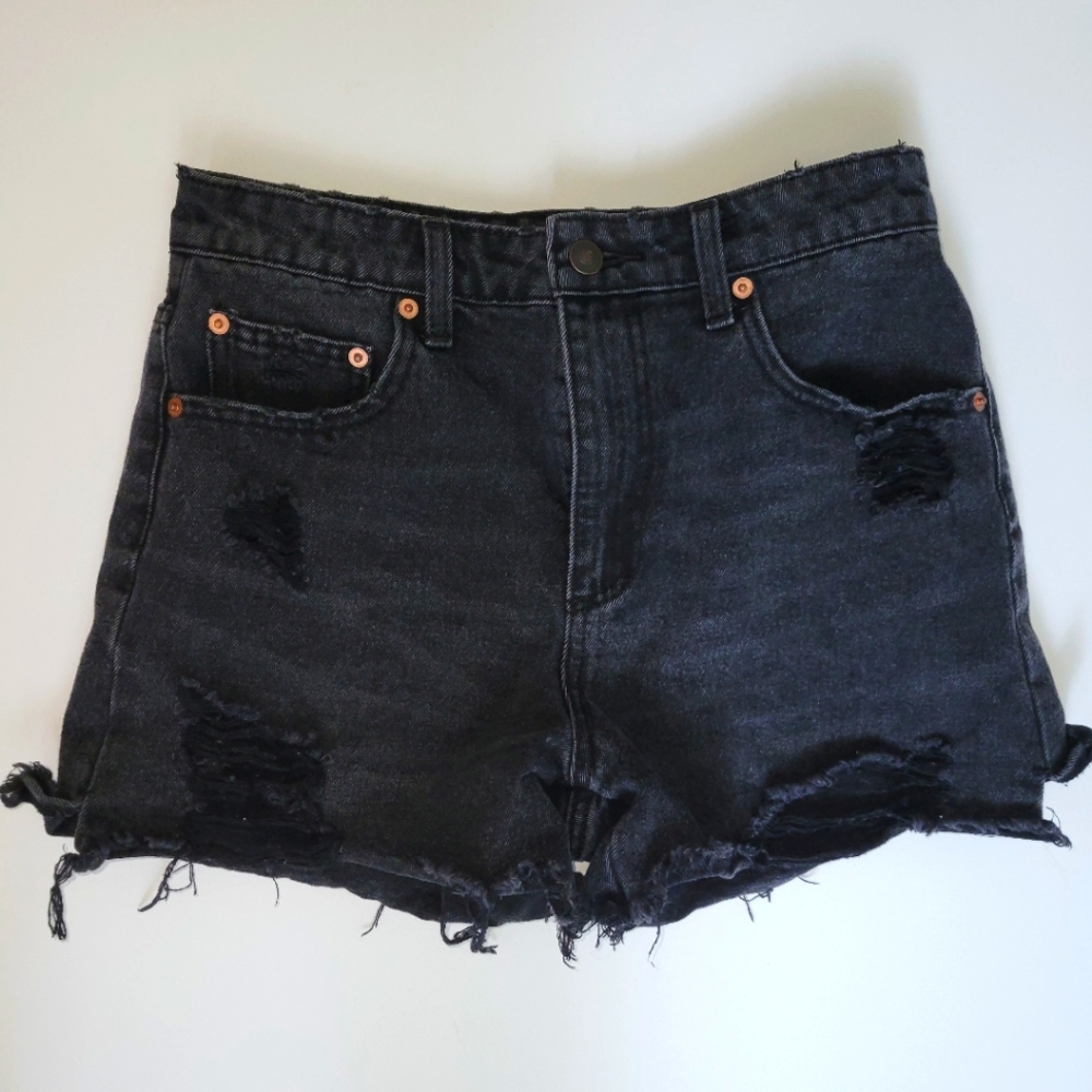 No Boundaries jean shorts